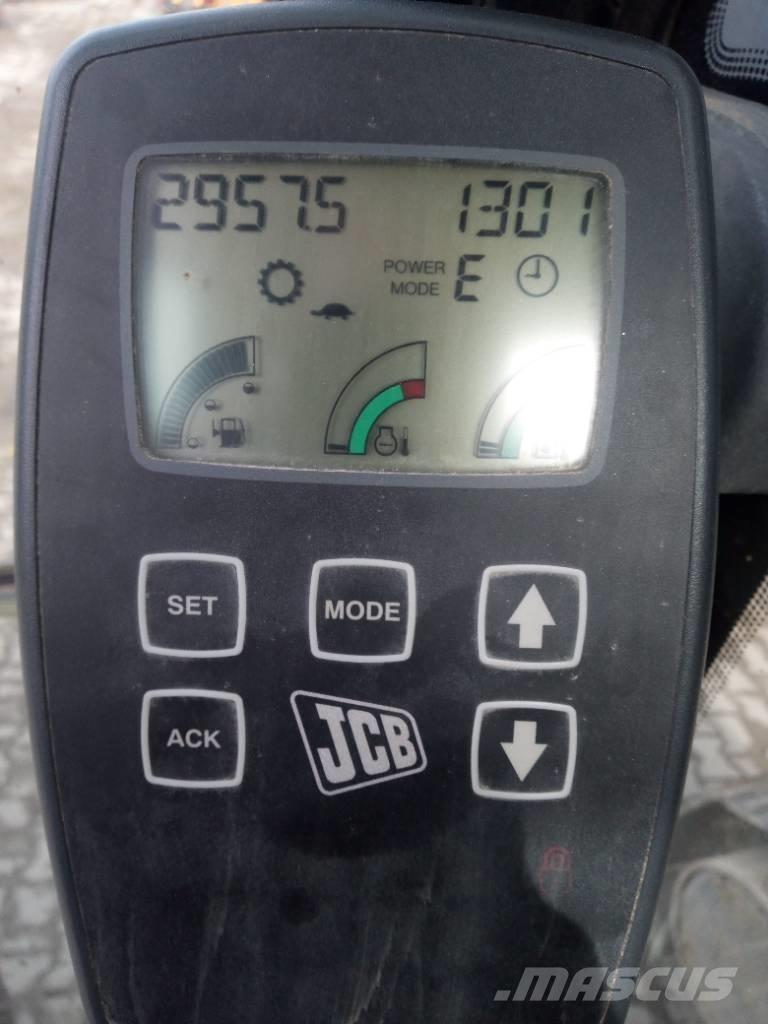 JCB JS200 Pelle sur chenilles