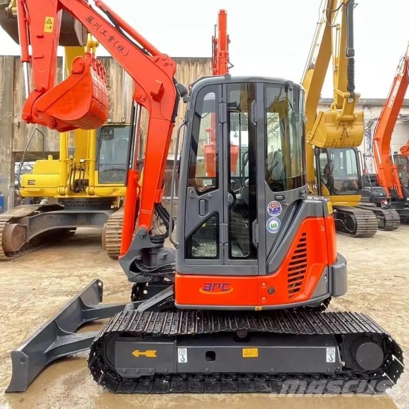 Hitachi ZX50U Mini pelle < 7t