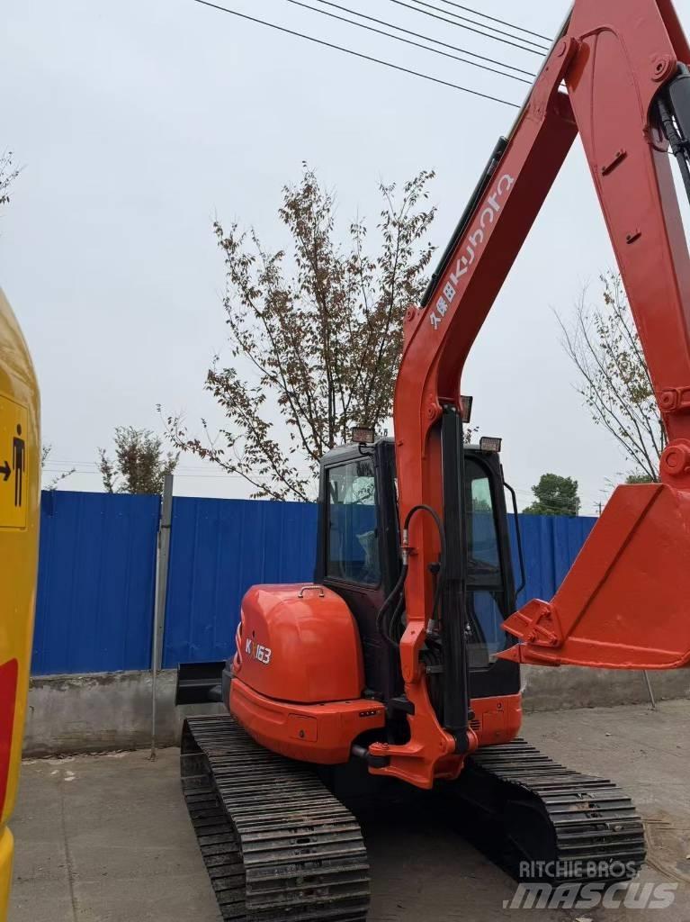 Kubota 163 Pelle sur chenilles