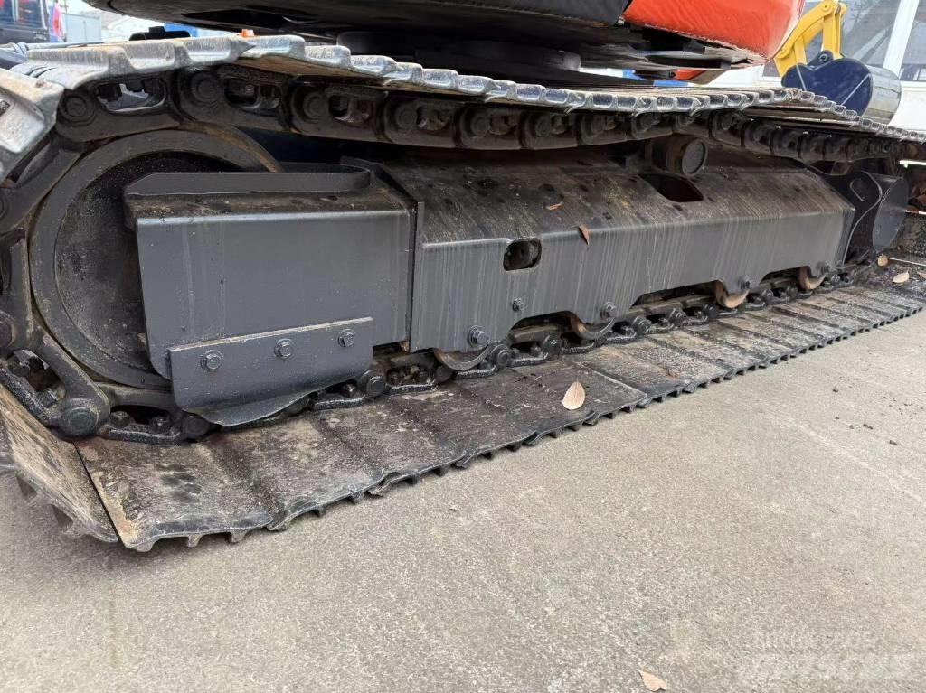 Kubota 163 Pelle sur chenilles