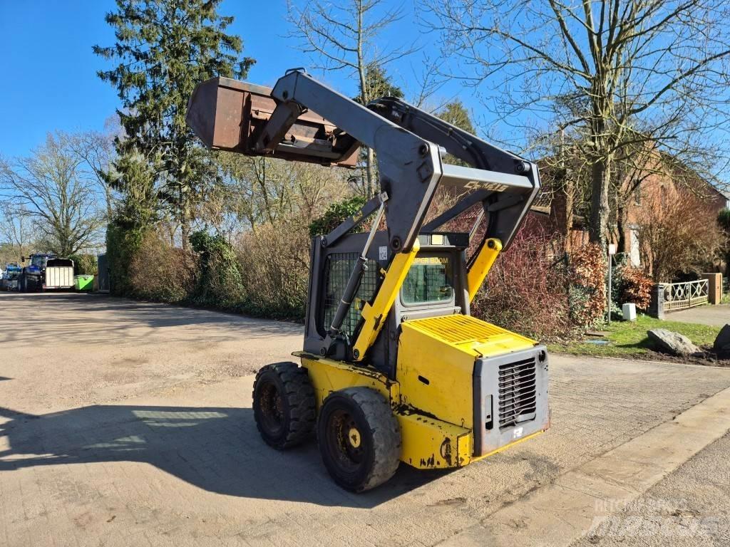 New Holland LS 160 Chargeuse compacte
