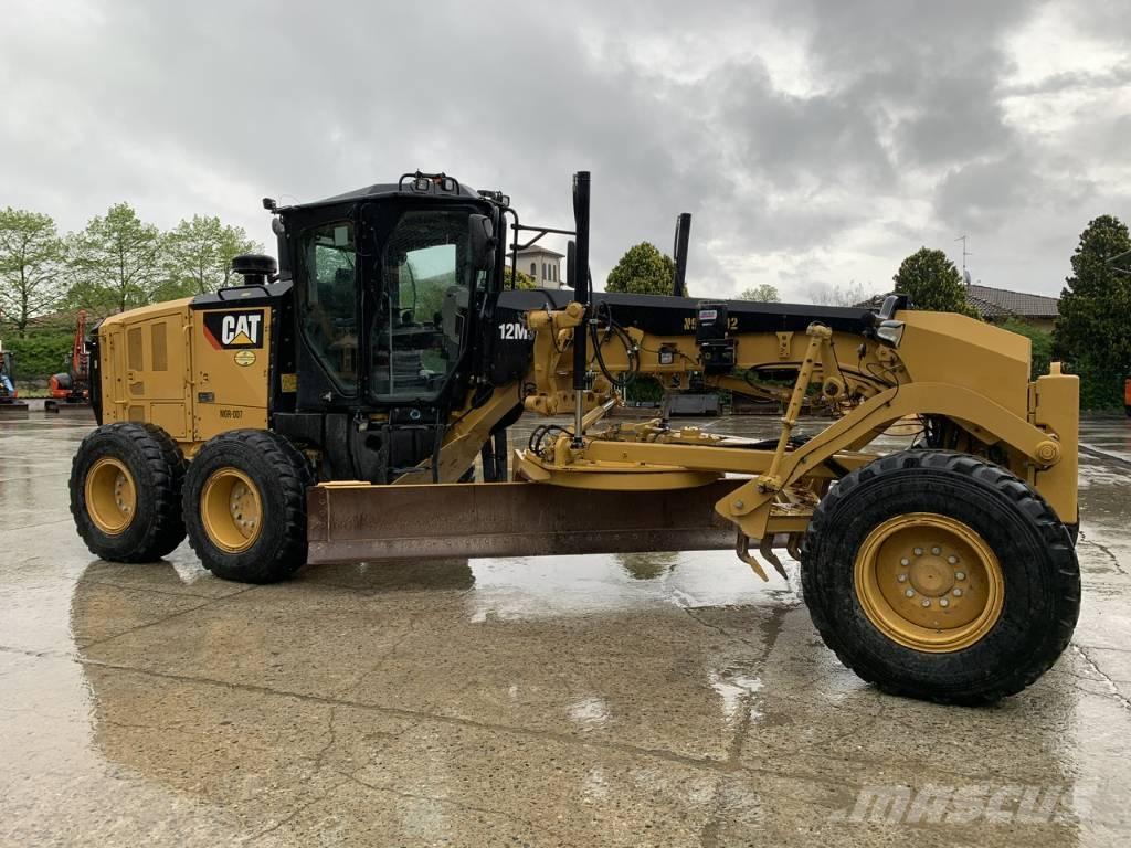CAT 12 M 3 Niveleuse