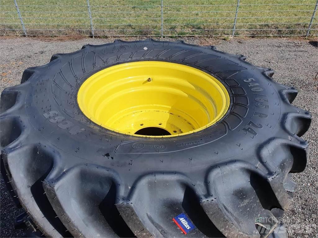 Mitas 540/65R24 x2 Pneus, roues et jantes