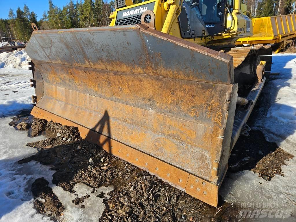 Komatsu D 65 PX Bouteurs sur chenilles