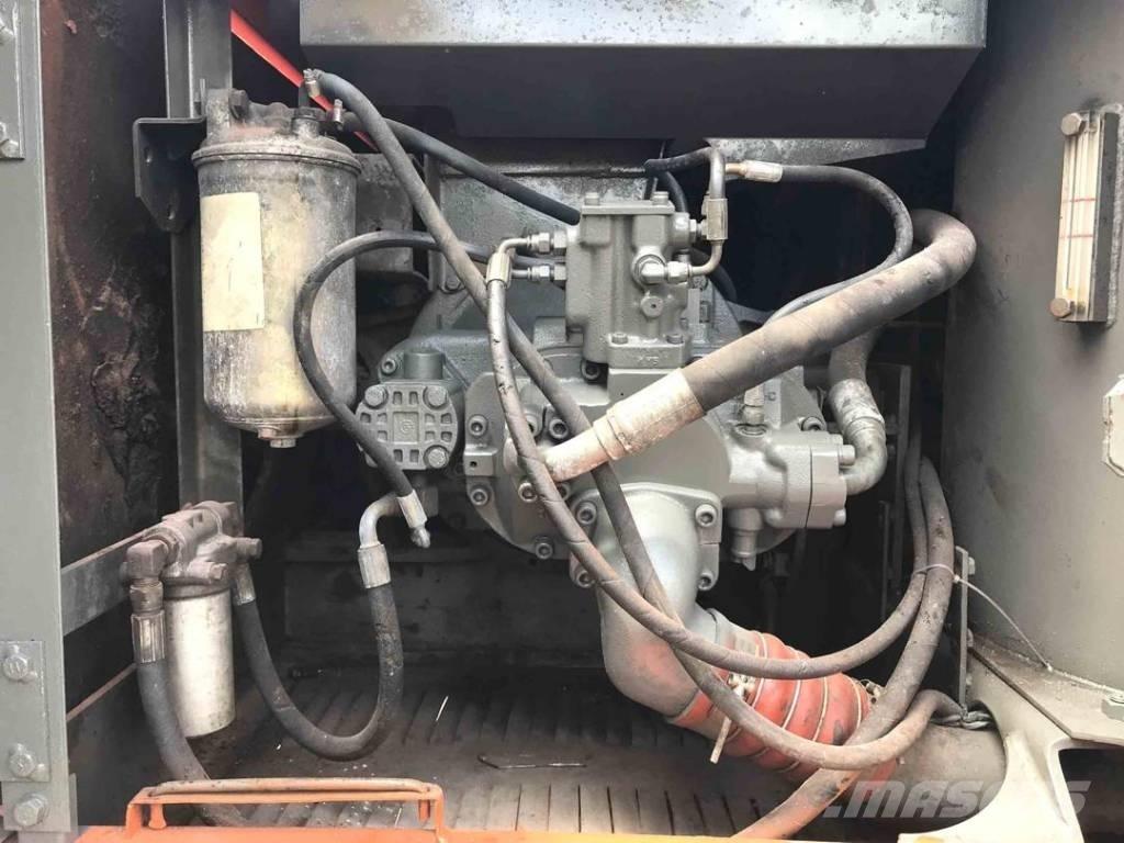 Hitachi EX200 Pelle sur chenilles