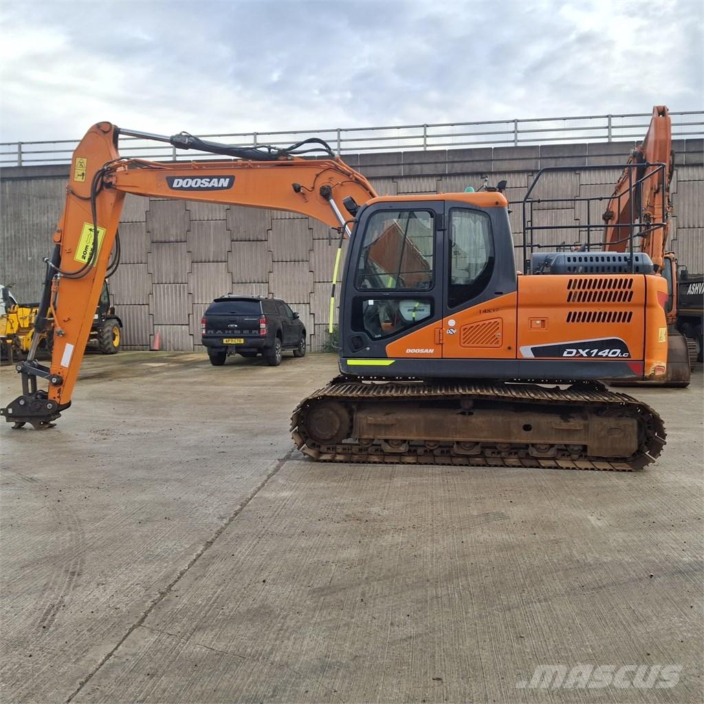 Doosan DX140LC Pelle sur chenilles