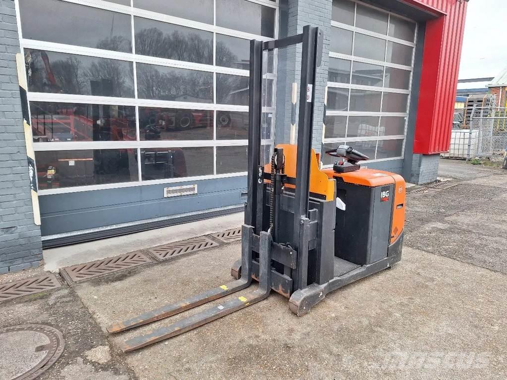 BT OSE120CB Préparateur de commande moyenne levée