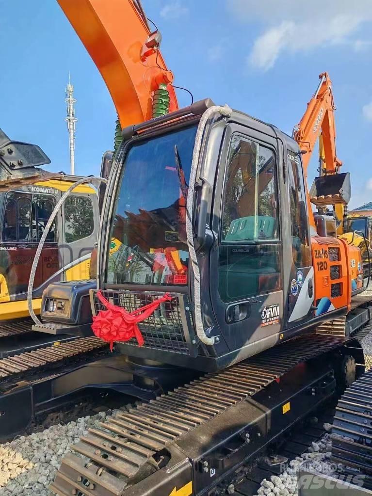 Hitachi ZX 120 Pelle sur chenilles