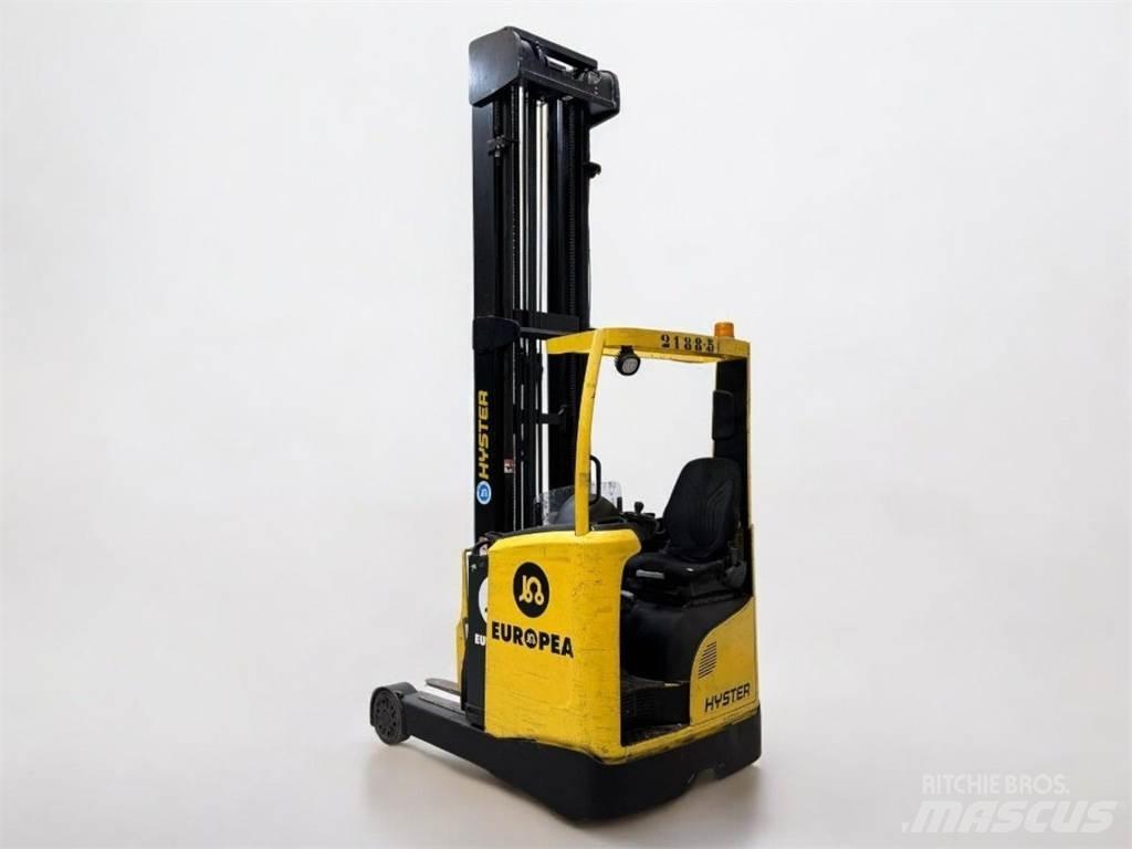 Hyster R1 6 Chariot à mât rétractable