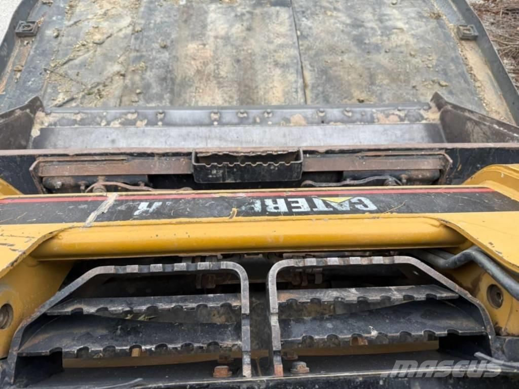CAT 216 Chargeuse compacte