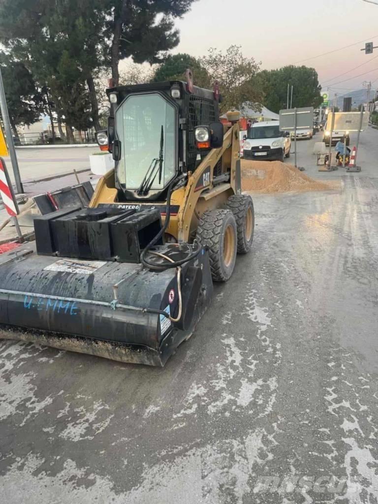 CAT 216 Chargeuse compacte