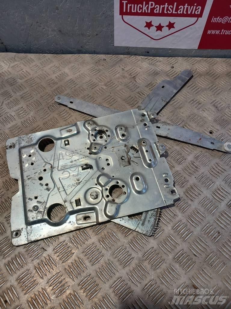 Volvo FH 12   20453660 Cabines