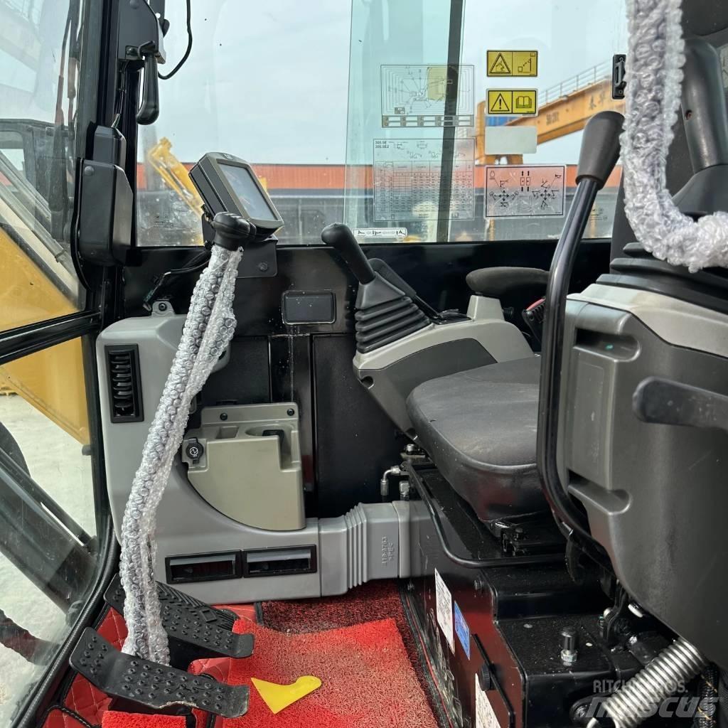CAT 305.5 Mini pelle < 7t