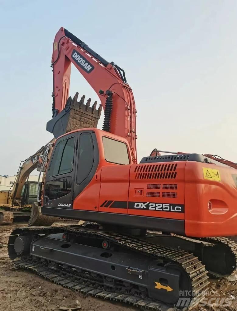 Doosan DX225 Pelle sur chenilles
