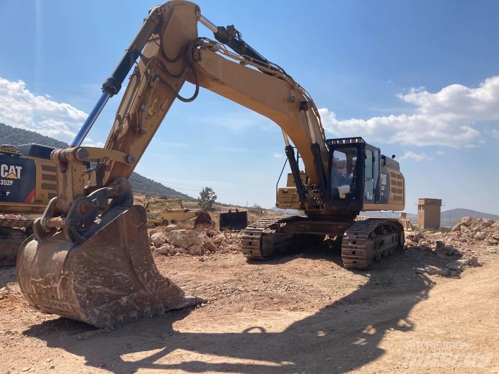CAT 352 F Pelle sur chenilles