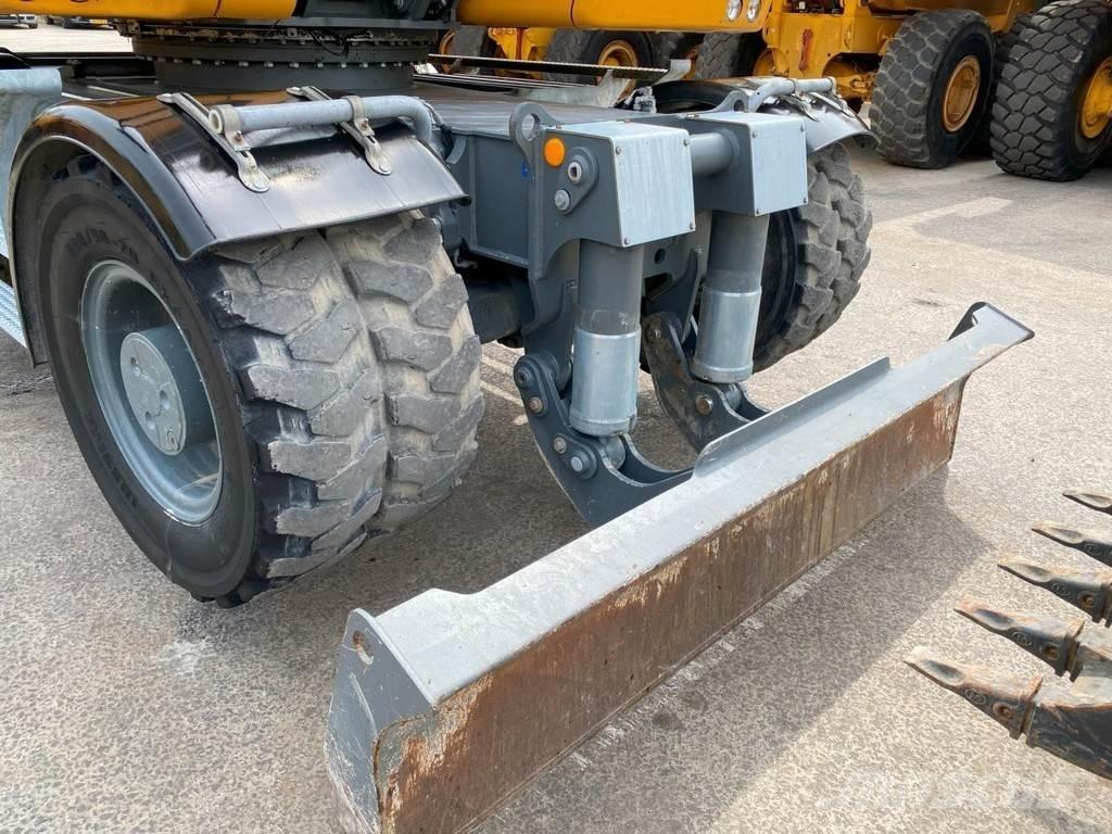 Liebherr A914 NVT Pelle spéciale