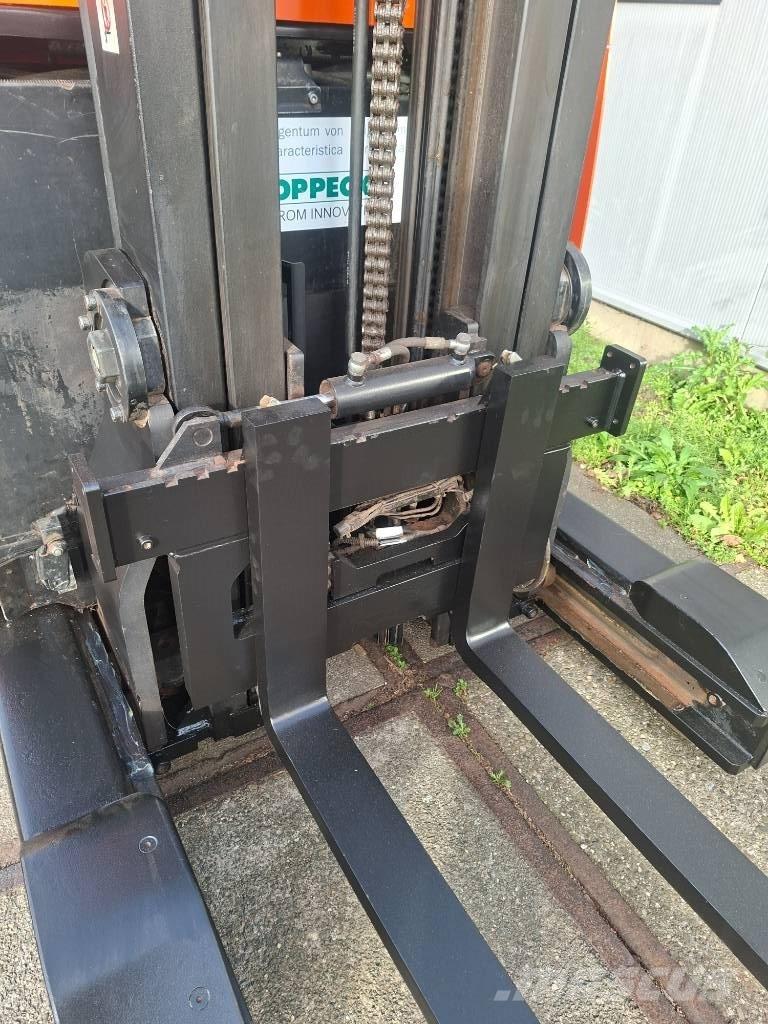 BT RR E 140 Chariot à mât rétractable