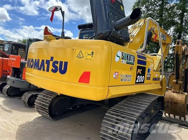 Komatsu PC 200-8 Pelle sur chenilles