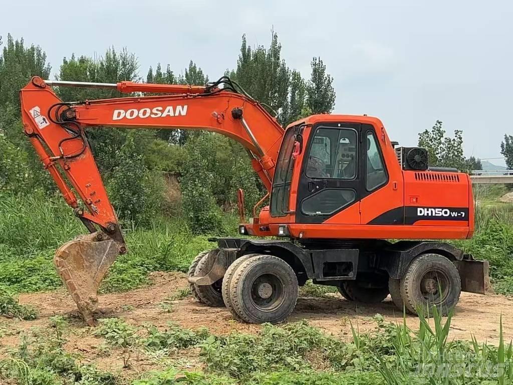 Doosan DH 150 W-7 Pelle sur pneus