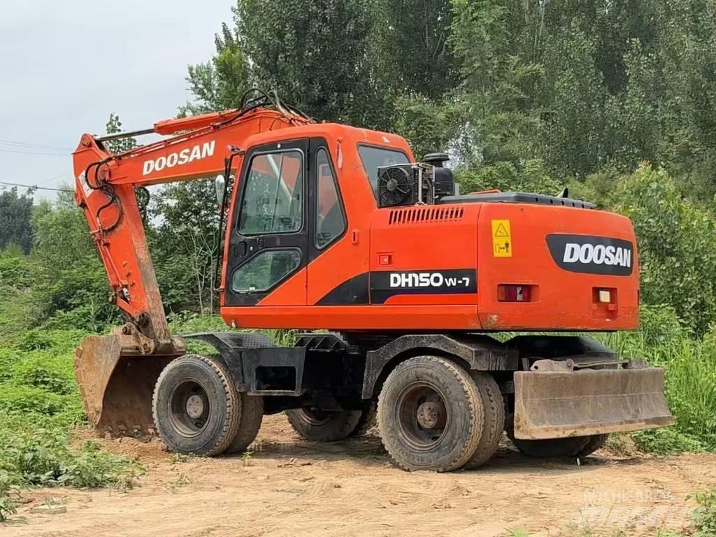 Doosan DH 150 W-7 Pelle sur pneus