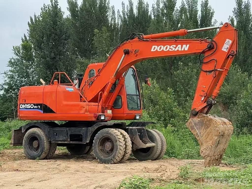 Doosan DH 150 W-7 Pelle sur pneus