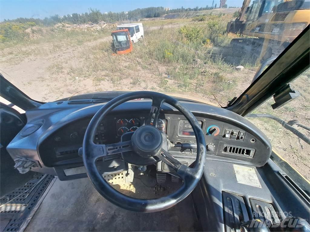 CAT 730 Châssis cabine
