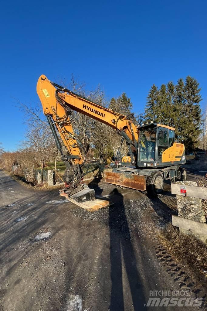 Hyundai HW 140 Pelle sur pneus