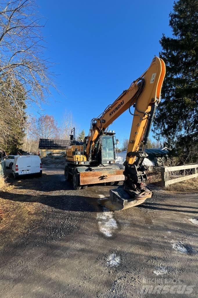 Hyundai HW 140 Pelle sur pneus