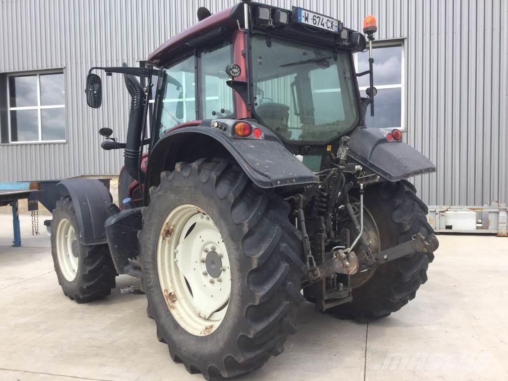 Valtra N123 Tracteur