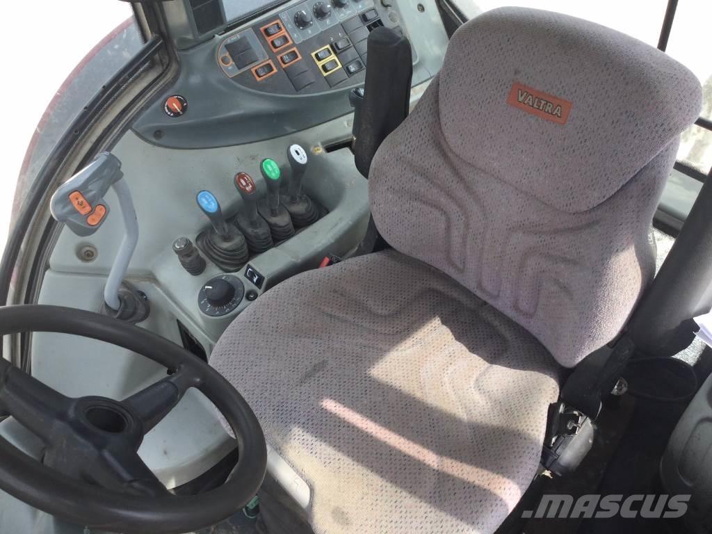 Valtra N123 Tracteur