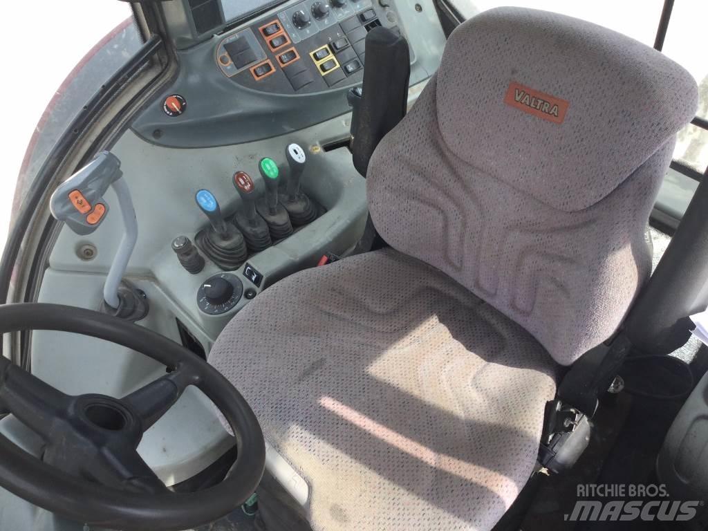 Valtra N123 Tracteur