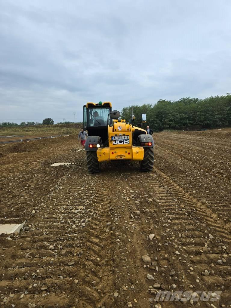 JCB 535-140 Chariot télescopique