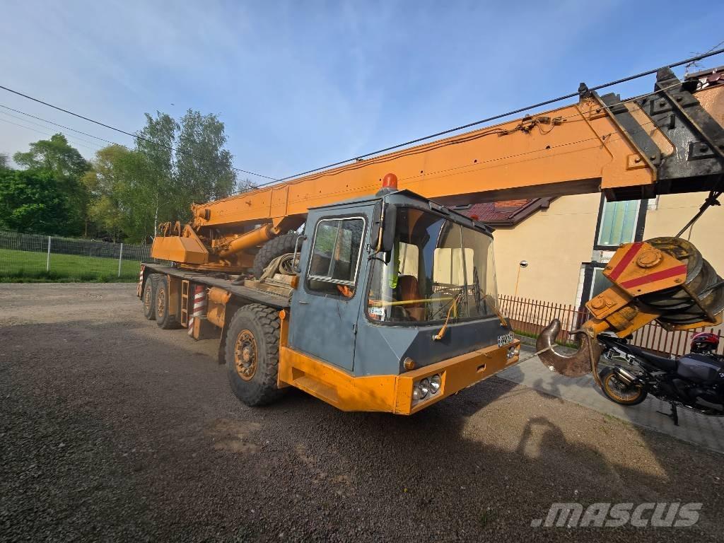 Bumar Fablok Grues tout terrain
