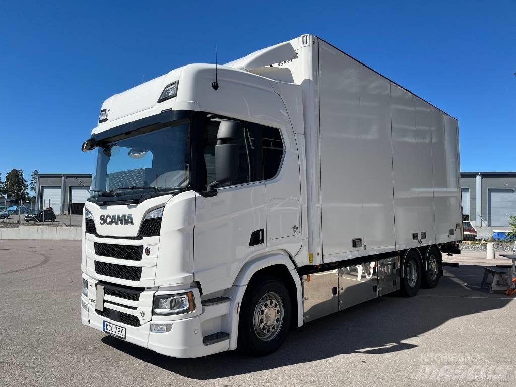 Scania R590 Camion Fourgon