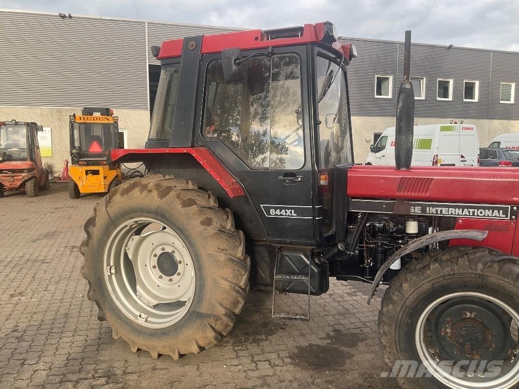 Case IH 844 xla Tracteur