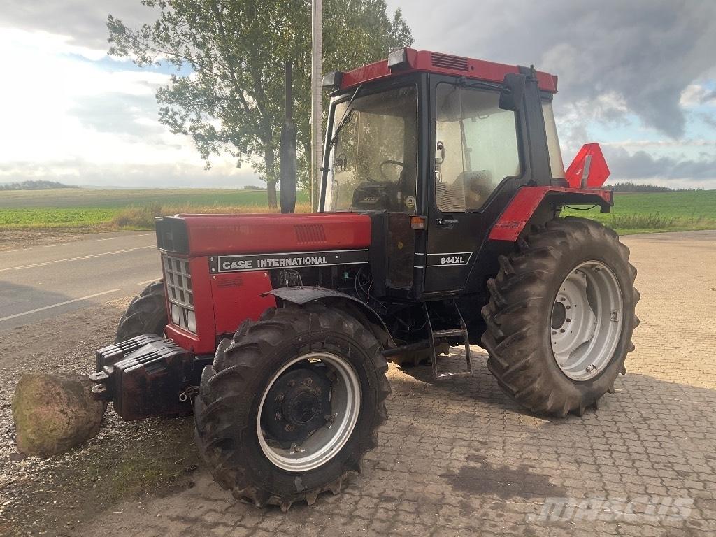 Case IH 844 xla Tracteur