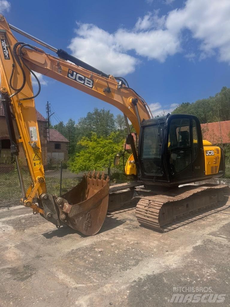 JCB JS 131 LC Pelle sur chenilles