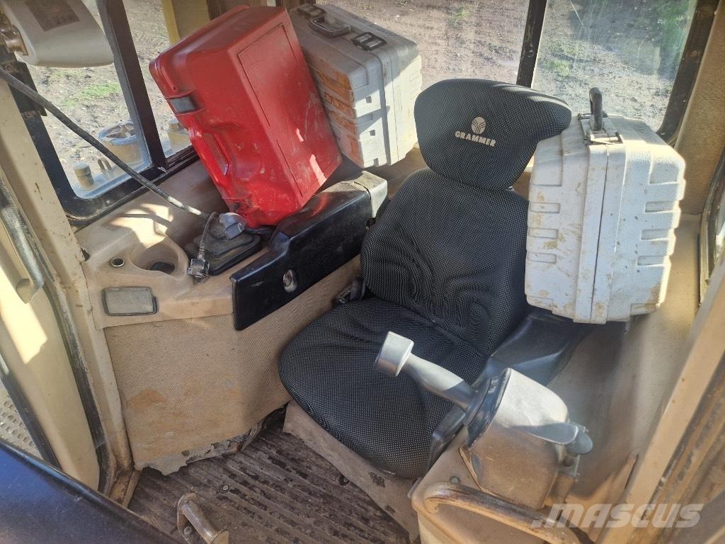 CAT D 6 R II Bouteurs sur chenilles