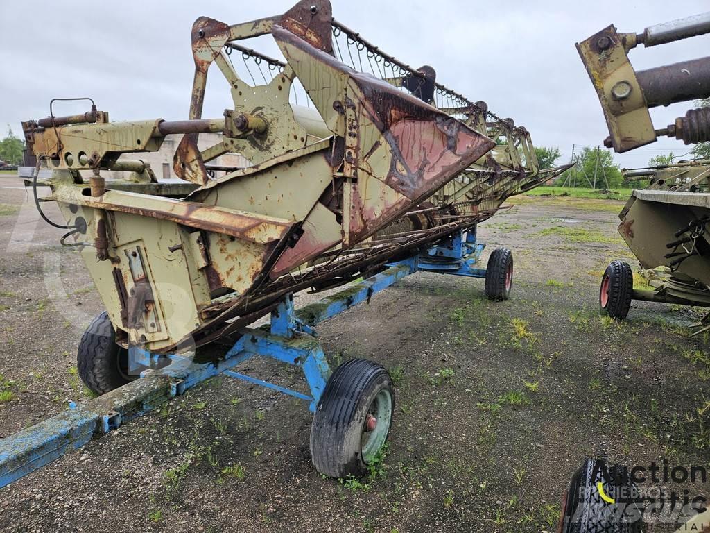 Fortschritt E 516 Moissonneuse batteuse