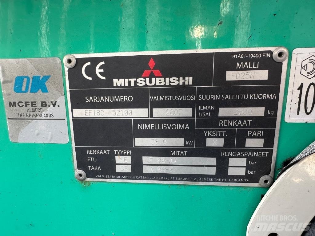 Mitsubishi FD25N Chariots diesel