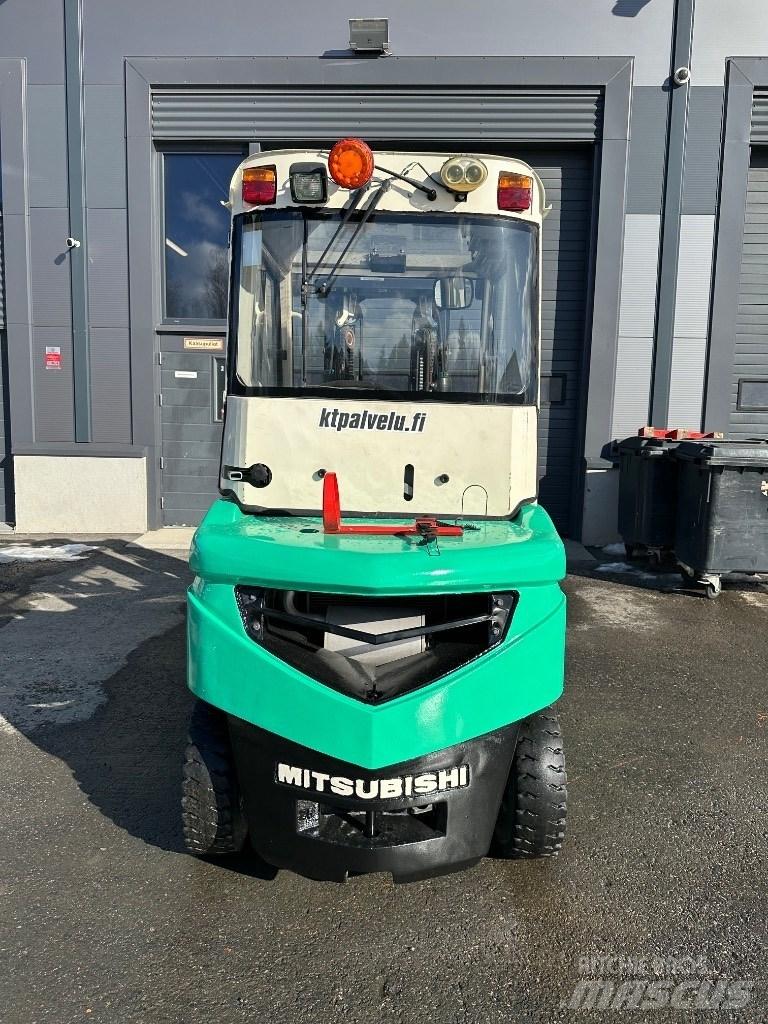 Mitsubishi FD25N Chariots diesel
