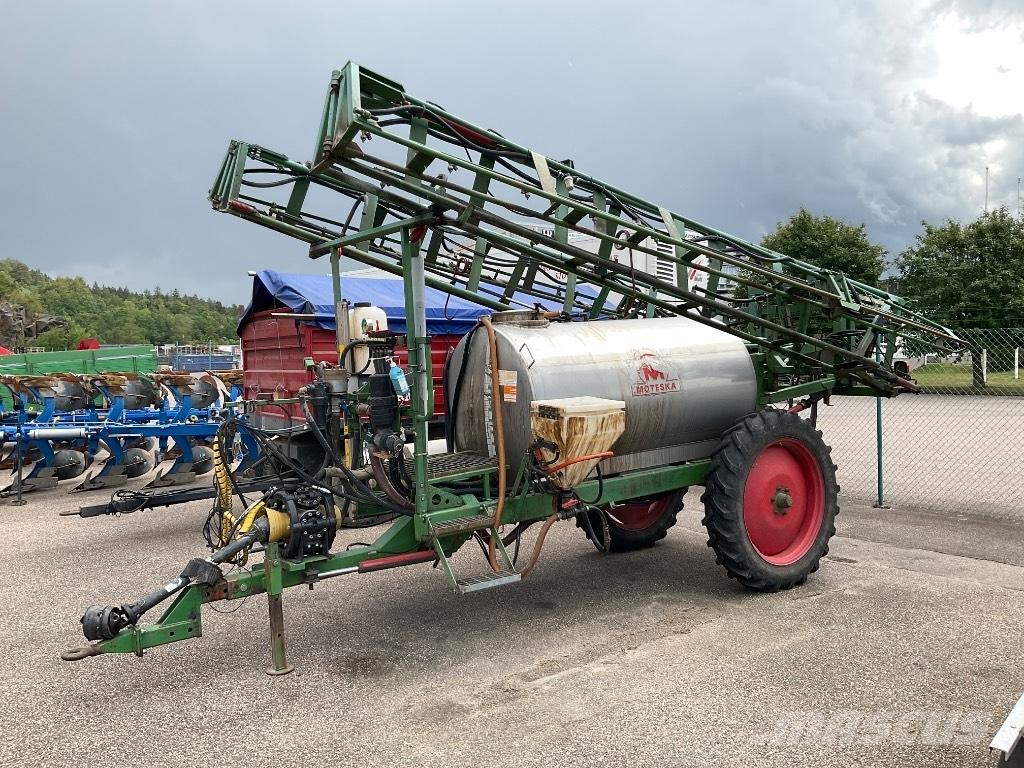 Moteska 2500 Pulvérisateurs traînés