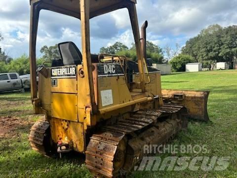 CAT D 4 C Bouteurs sur chenilles