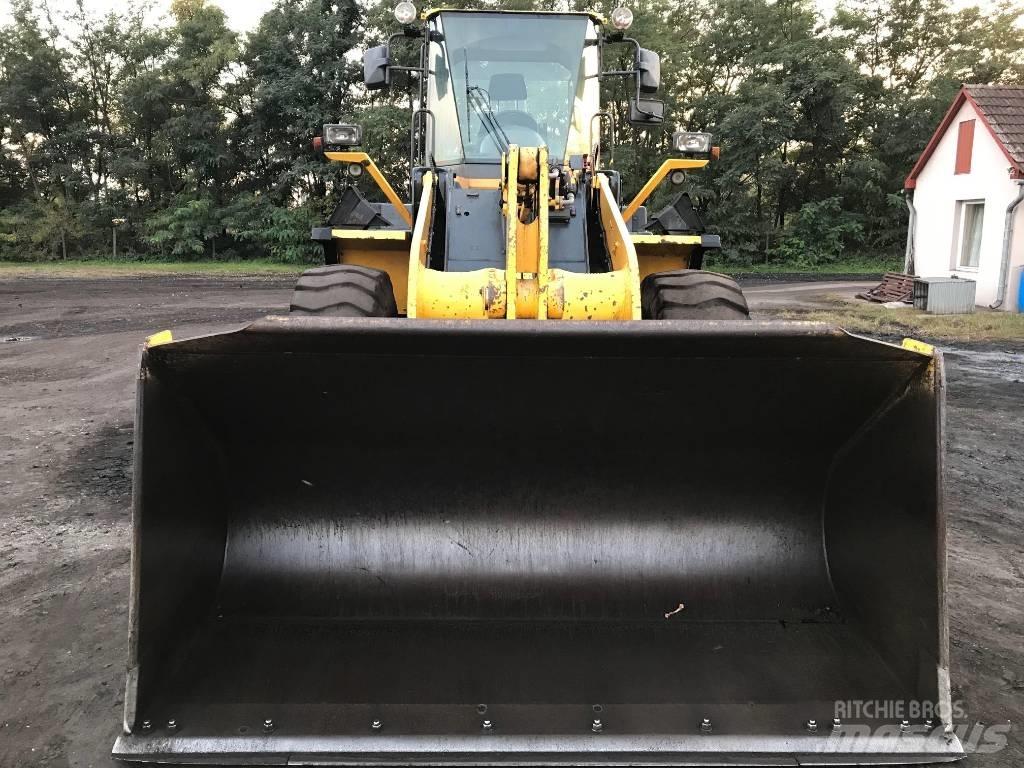 Komatsu WA320-5H Chargeuse sur pneus