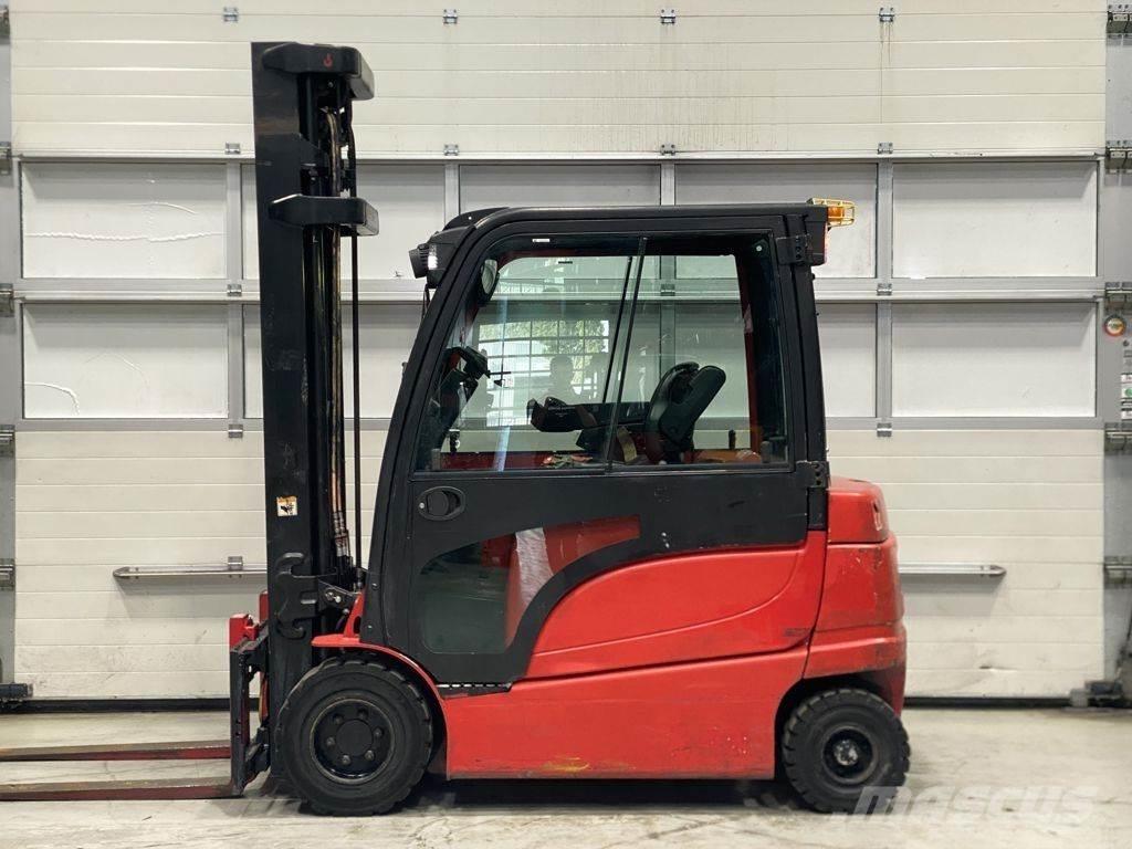 Hyster J3.0XN Chariots élévateurs électriques
