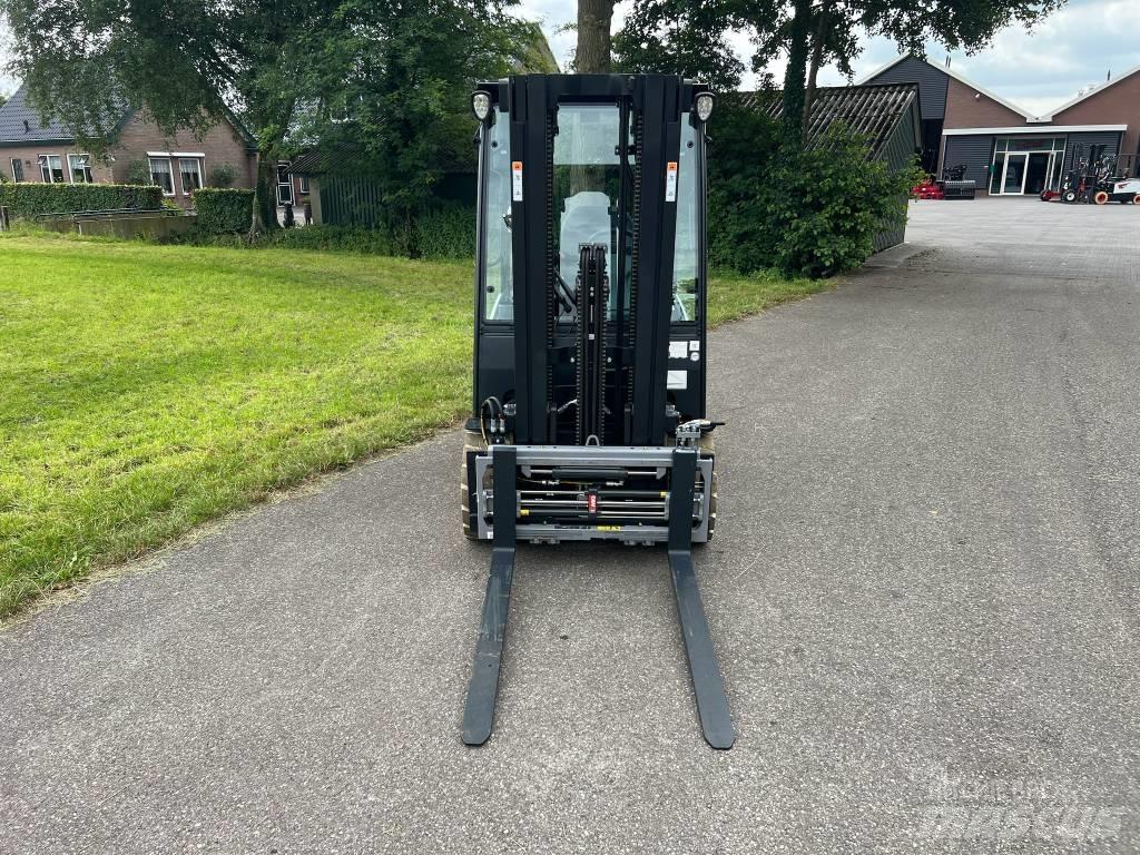 Bobcat B 25 X-7 Plus Chariots élévateurs électriques
