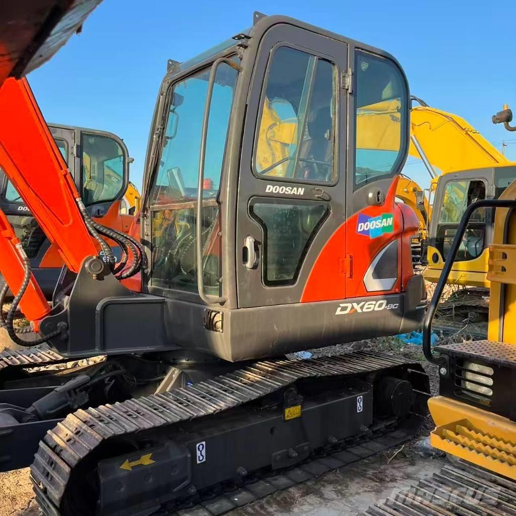Doosan DX 60 Mini pelle < 7t