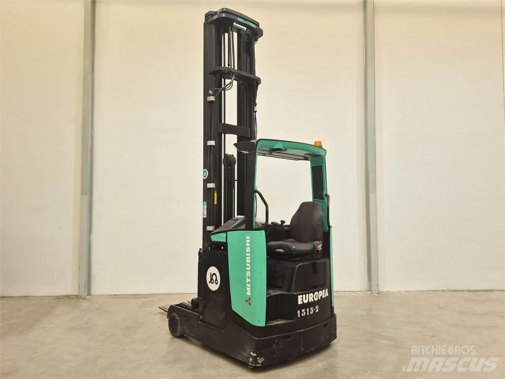 Mitsubishi RB16NH Chariot à mât rétractable