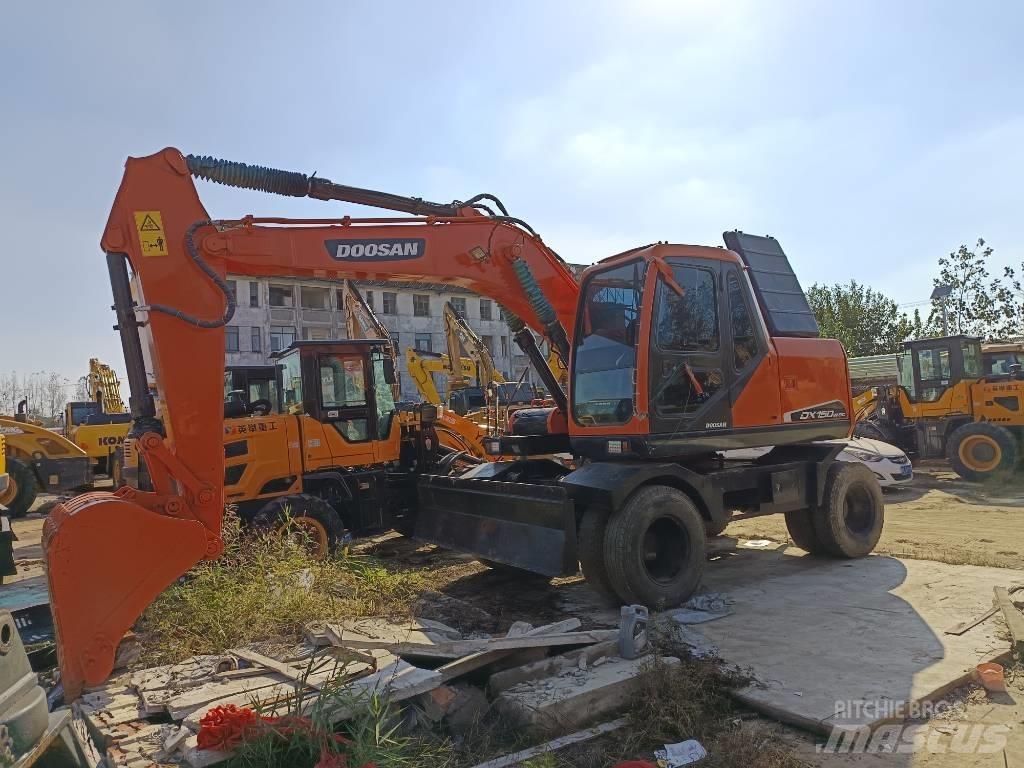 Doosan DH 150 W-7 Pelle sur pneus