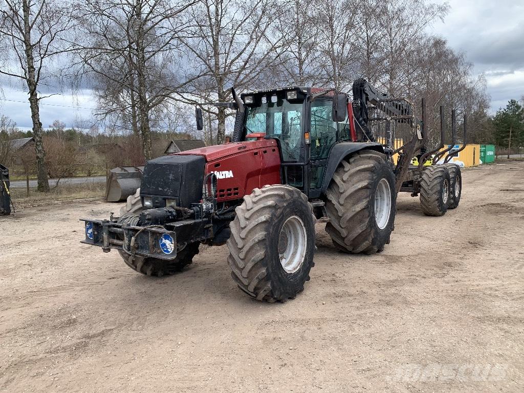 Valtra 8950 Tracteurs forestiers
